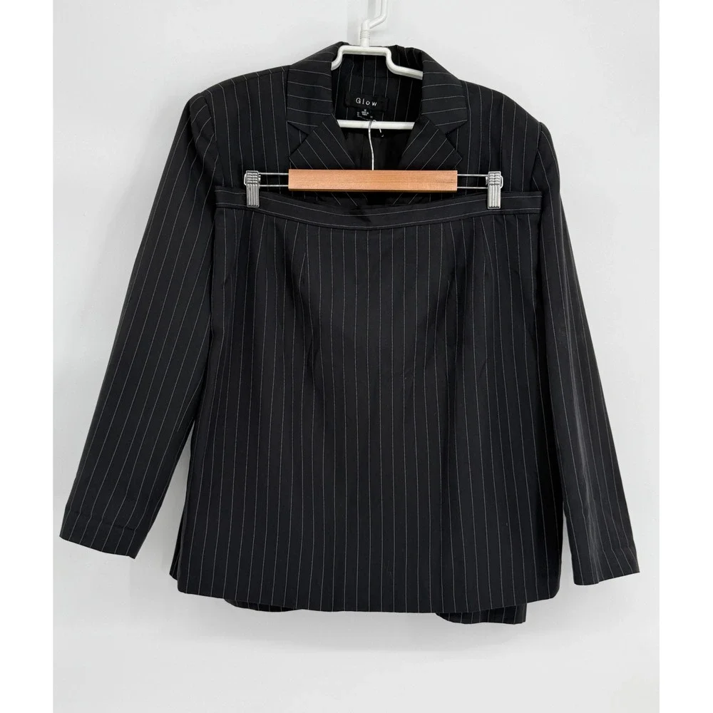 Glow Womens Pinstripe Skirt Suit Set Black  2 Piece Blazer Pencil Skirt Sz 16
